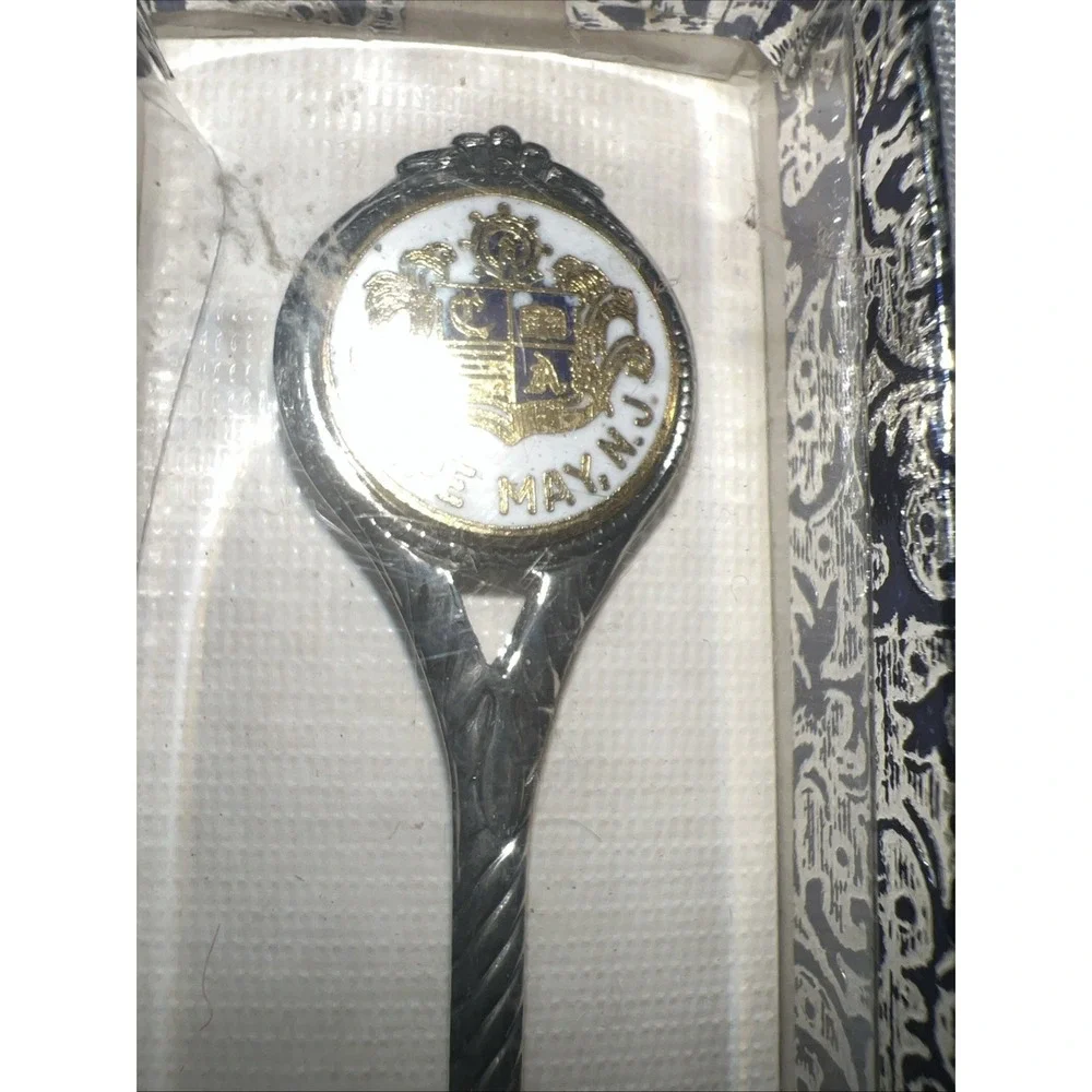 Vintage COLLECTIBLE Souvenir Spoon‎ 4.4